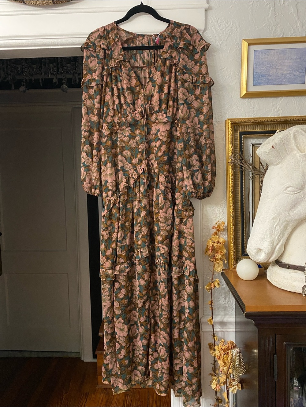 BuddyLove Pia Long Sleeve Maxi Dress in Lost Lovers - Picture 9 of 16